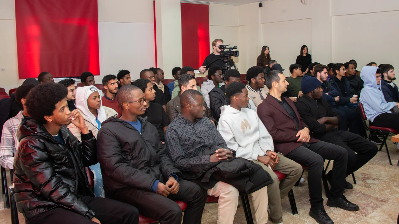 Uluslararası lise öğrencileri Selçuk Üniversitesindeydi